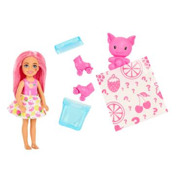 Karnına Bastırılabilen Evcil Hayvan Figürü Gibi 5 Sürprizin Yer Aldığı, Koku Ve Renk Değiştirme Özellikli Barbie Chelsea Pop Reveal Meyve Serisi (Stiller Çeşitlilik Gösterebilir.) - Image 4 of 7
