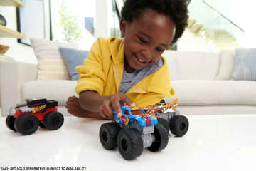 Hot Wheels Monster Trucks Roarin' Wreckers Race Ace - Image 2 of 6