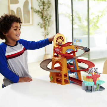 Disney and Pixar Cars Radiator Springs Mountain Race Playset - Image 2 of 6