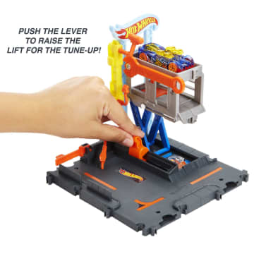 Hot Wheels City Downtown Repair Station Playset - Image 3 of 5