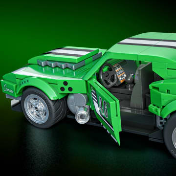 Mattel Brick Shop Hot Wheels Custom ’68 Camaro Building Toy Kit (289 Pieces), For Collectors - Imagen 6 de 6