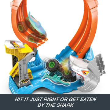 Hot Wheels Monster Trucks Corkscrew Shark Smash Track Set & 1:64 Scale MEGA-Wrex Toy Truck - Image 4 of 6