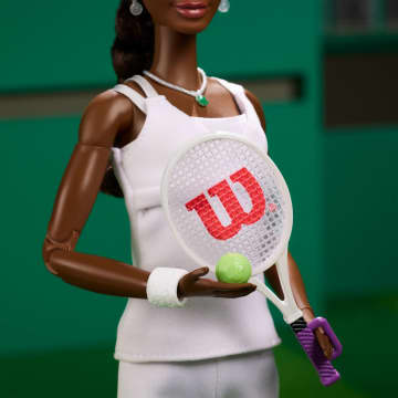 Barbie Inspiring Women Series, Venus Williams Fashion Doll With Signature Tennis Uniform - Imagem 4 de 6