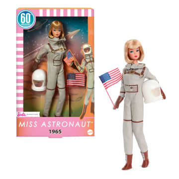 Barbie Signature Miss Astronaut Doll Collectible With Silver Suit, Space Boots, & Helmet Accessory - Imagen 1 de 6