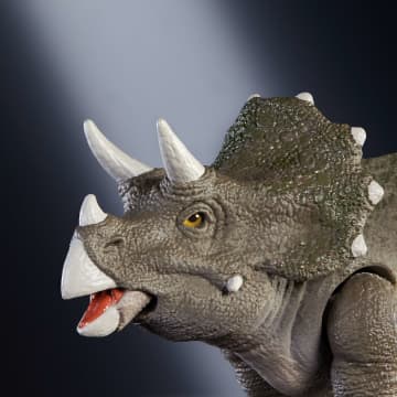 Jurassic World Dinossauro de Brinquedo Triceratops Juvenil - Image 3 of 6