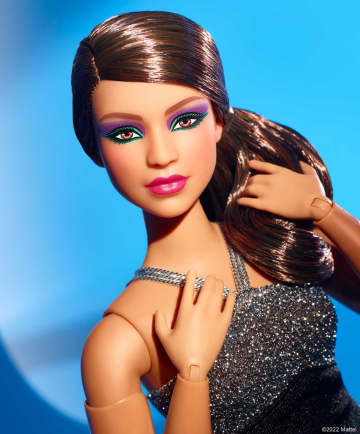 Barbie Signature Posable Barbie Looks Doll, Brunette Hair, Curvy Body Type - Imagem 4 de 6