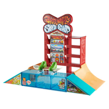 Hot Wheels Skate Skate Shop Playset With Exclusive Fingerboard & Pair Of Skate Shoes - Image 2 of 6