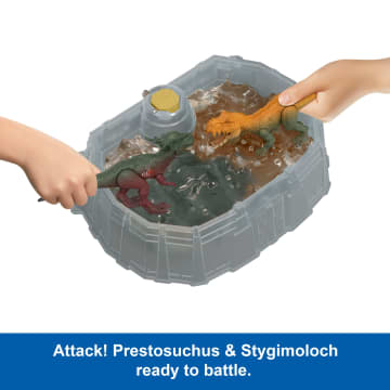 Jurassic World Dino Reveal 2 Dinosaur Toys in Battle Arena, Warm Water Changes Decoration - Image 3 of 6
