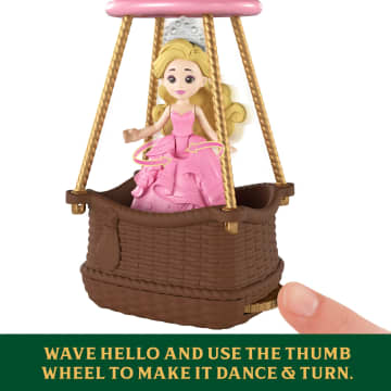 Universal Pictures’ Wicked Ozian Balloons Reveal, Surprise Small Doll - Imagem 5 de 6