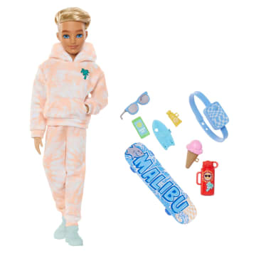 Barbie  Équipe de Rêve  Poupée  Ken, 9 Accessoires - Image 3 of 6