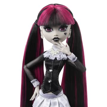 Monster High Doll With Posters, Draculaura in Black And White - Imagen 2 de 6