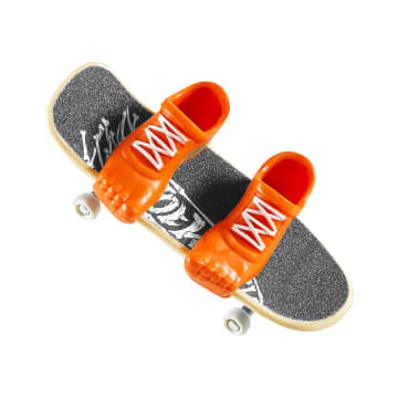 Hot Wheels Skate Vehículo de Juguete Patineta SPIKED FURY™ con Tenis - Image 3 of 5