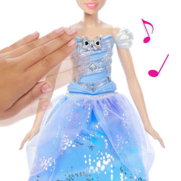 Disney Princess Poupée Cendrillon et Sa Robe enchantée - Image 4 of 6