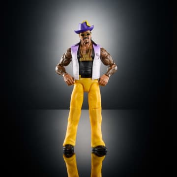 WWE Elite Legends Godfather Action Figure & Accessories, Series 26 Collectible Set, 6-Inch - Imagen 5 de 6