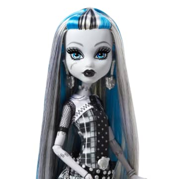 Monster High Reel Drama Doll With Posters, Frankie Stein in Black And White - Image 3 of 6