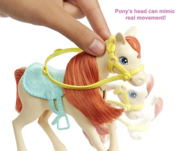Barbie Hugs 'n' Horses With & Chelsea Dolls, Blonde Doll Playset - Image 4 of 6