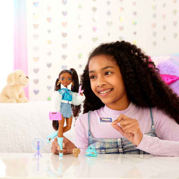 Barbie-Équipe de Rêve Brooklyn-Poupée et 8Accessoires - Image 2 of 6