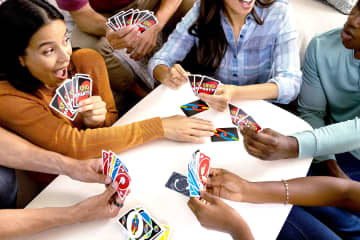 UNO Juego de Cartas Party Renovado - Imagen 3 de 5