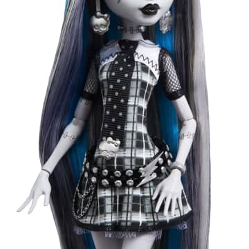 Monster High Reel Drama Doll With Posters, Frankie Stein in Black And White - Image 4 of 6