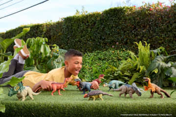 Jurassic World Rebirth Wild Roar Maiasaura Dinosaur Toy, Tail Controlled Attack Chomp & Sound - Image 2 of 6