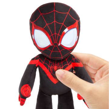 Marvel Plush Talkers Miles Morales Soft Toy, 11.75-Inch Collectible Figure With Sounds & Phrases - Imagen 2 de 5