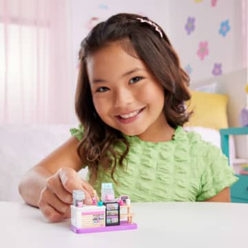 Barbie  Mini Barbieland  Poupée et Coffret de Jeu  Boulangerie - Imagen 2 de 5