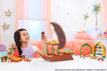 Disney Moana 2 Toys, Moana & Simea Village Home Playset, 2 Small Dolls, Friend Figure & 15 Accessories - Image 2 of 6