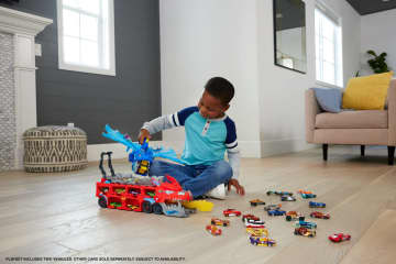 Hot Wheels City Hot Wheels Ultimate Dual Dragon Transporter & 2 1:64 Scale Toy Cars - Image 2 of 6