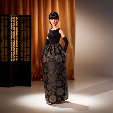 Barbie Tribute Collection Rita Moreno Collectible Doll in Black & Gold Gown - Imagem 5 de 6