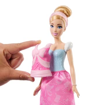 Princesses Disney  Poupée Mode  Histoires de Cendrillon2-en-1 - Image 3 of 6