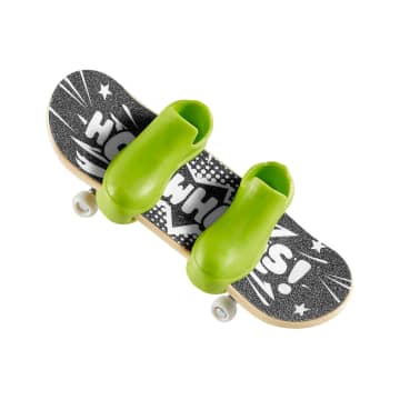 Hot Wheels Skate Veículo de Brinquedo Skateboard FLYIN COMIC™ com Tênis - Image 4 of 6