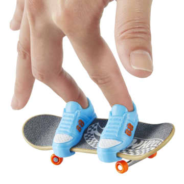 Hot Wheels Skate Vehículo de Juguete Patineta con Tenis Sorpresa - Image 3 of 6