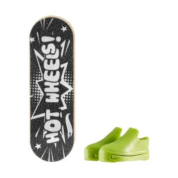 Hot Wheels Skate Veículo de Brinquedo Skateboard FLYIN COMIC™ com Tênis - Image 2 of 6