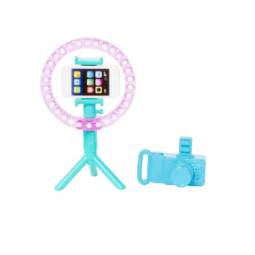 Barbie Celebration Fun Photobooth Playset With Skipper & Stacie Dolls & Accessories - Image 4 of 5