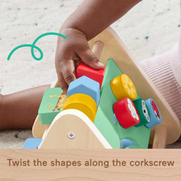 Fisher-Price Wooden Activity Triangle, 2-Sided Fine Motor Toy For Baby, 1 Wood Piece - Imagen 3 de 6