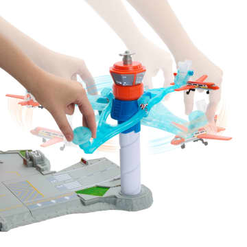 Matchbox Airport Takeoff Adventure Playset With 1 Die-Cast Toy Audi Car & 1 Plastic Plane - Imagen 5 de 6
