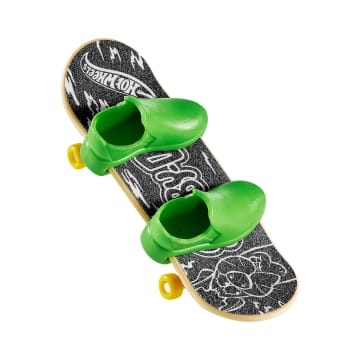 Hot Wheels Skate Vehículo de Juguete Patineta Scooby - Doo con Tenis - Image 5 of 6