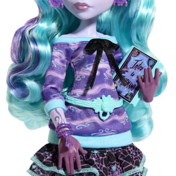 Monster High Doll And Sleepover Accessories, Twyla, Creepover Party - Image 4 of 6