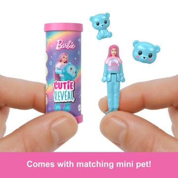 Barbie Mini Barbieland Cutie Reveal Doll & Pet, 1.5-Inch Cozy Cute Tees Series - Imagem 5 de 6