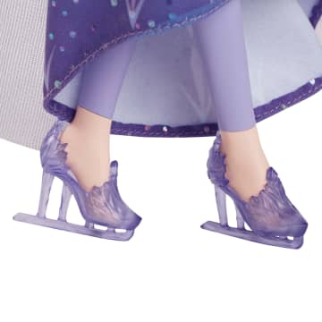 Disney Frozen Ice-Skating Elsa Fashion Doll With Skates & Shoes inspired By Frozen: Winter Festival - Imagen 5 de 6