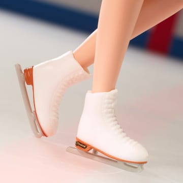 Barbie Inspiring Women Kristi Yamaguchi Collectible Doll in 1992 Winter Olympics Fashion - Imagem 4 de 6