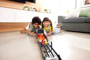 Hot Wheels-Racerverse Batman Évasion-Véhicule Avec 2Voitures en Métal - Imagen 2 de 6