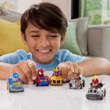 Hot Wheels RacerVerse Vehículo de Juguete Iron Man en Quinjet - Image 2 of 6