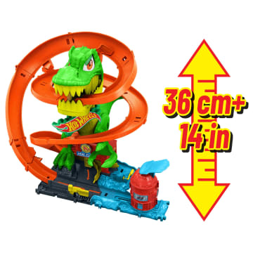 Hot Wheels City T-Rex Blaze Battle Playset & 1:64 Scale Die-Cast Car, Dinosaur Nemesis - Imagem 3 de 6