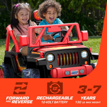 Power Wheels Tough Talking Jeep Wrangler Ride-On Toy With Sounds, Preschool Toy, Black & Red - Imagem 2 de 6