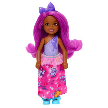 Royal Chelsea Barbie Doll With Pink Hair, Colorful Printed Skirt - Imagem 2 de 5