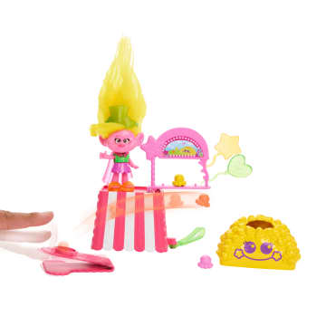 Dreamworks Trolls Fun Fair Surprise Fairfest Viva Small Doll & 10 Accessories - Image 4 of 5