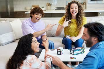 Mattel Games Juego de Mesa para Adultos Si Fueras Un Juego de Fiesta - Imagen 2 de 7