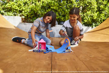 Hot Wheels Skate Coffret Planchodrome D’Attractions - Image 2 of 6
