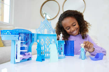 Disney Frozen Set de Juego Castillo de Hielo de Elsa Apilable - Image 2 of 6